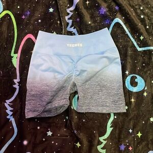 YEOREO size l women’s workout shorts ombré blue navy